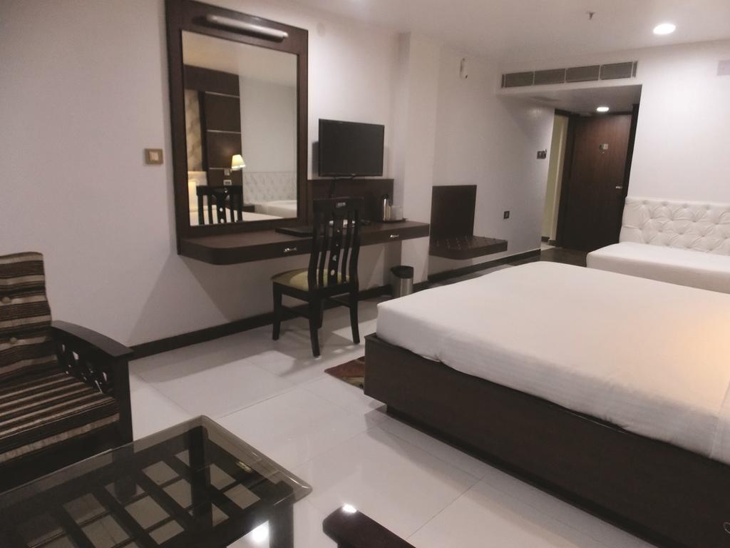 Airport City Hotel Kalkutta Szoba fotó