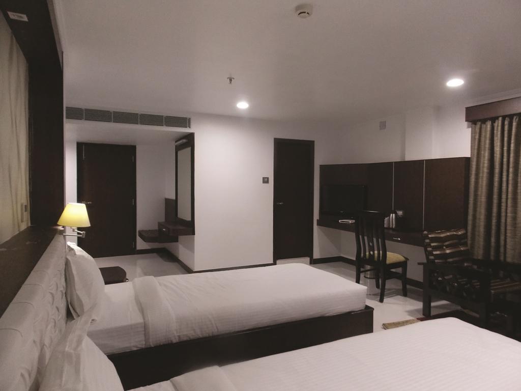 Airport City Hotel Kalkutta Szoba fotó