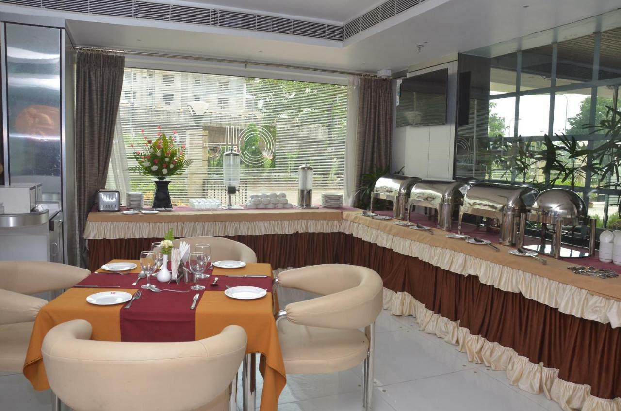 Airport City Hotel Kalkutta Kültér fotó
